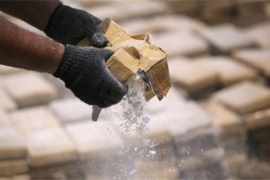 Doanh thu bán cần sa ngày đầu tiên tại Mỹ đạt 1 triệu USD